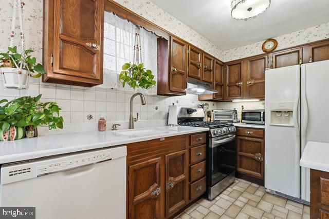 400 WESTBRIDGE RD, Glenolden, PA 19036