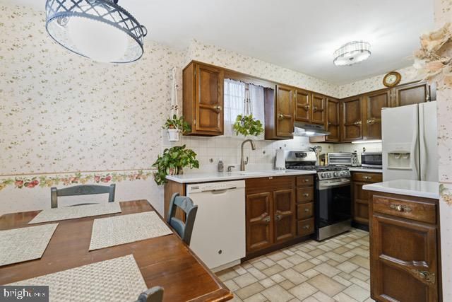 400 WESTBRIDGE RD, Glenolden, PA 19036