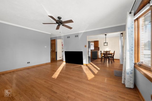 138 N Elmwood Avenue, Wood Dale, IL 60191