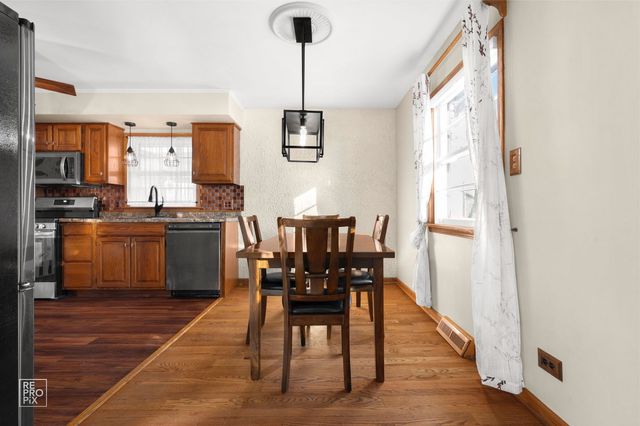 138 N Elmwood Avenue, Wood Dale, IL 60191