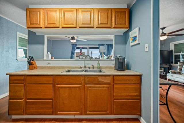 448 Stovall Drive, Palacios, TX 77465
