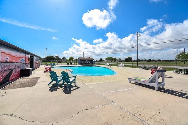 448 Stovall Drive, Palacios, TX 77465