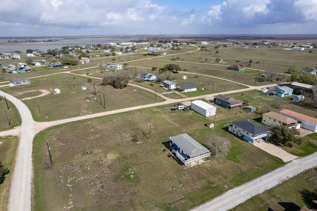 448 Stovall Drive, Palacios, TX 77465