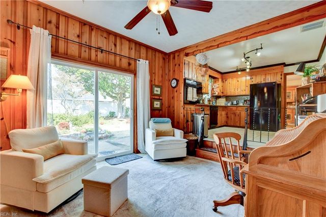 4016 Oak DR, Chesapeake, VA 23321