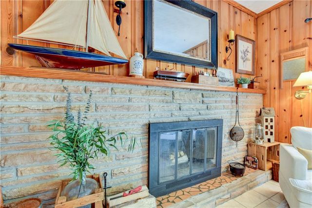 4016 Oak DR, Chesapeake, VA 23321