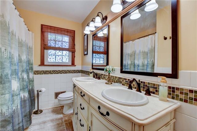 4016 Oak DR, Chesapeake, VA 23321