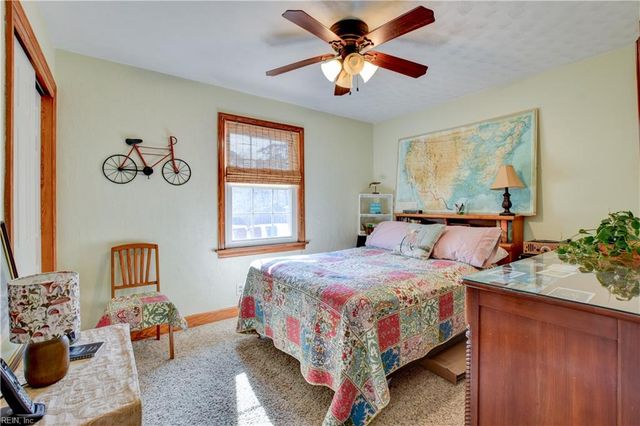 4016 Oak DR, Chesapeake, VA 23321