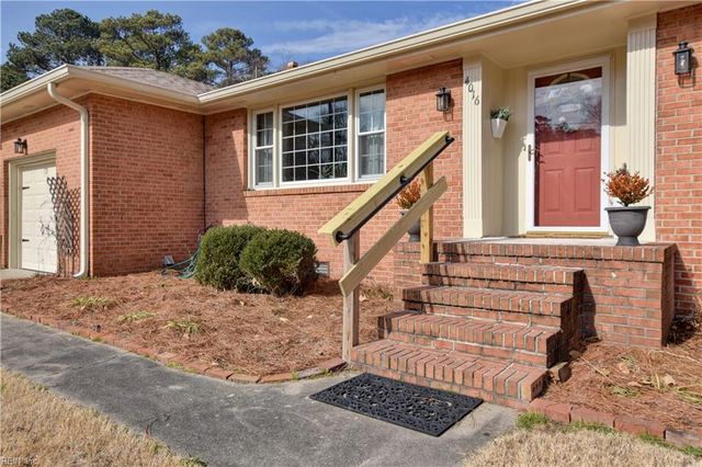 4016 Oak DR, Chesapeake, VA 23321
