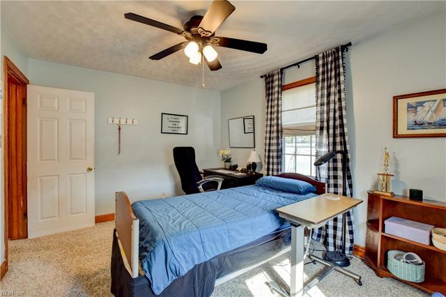 4016 Oak DR, Chesapeake, VA 23321