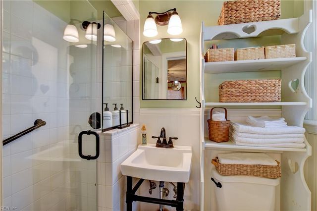 4016 Oak DR, Chesapeake, VA 23321