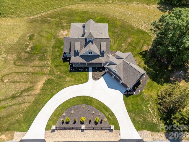 297 Mountain Meadows Lane 7, Tryon, NC 28782