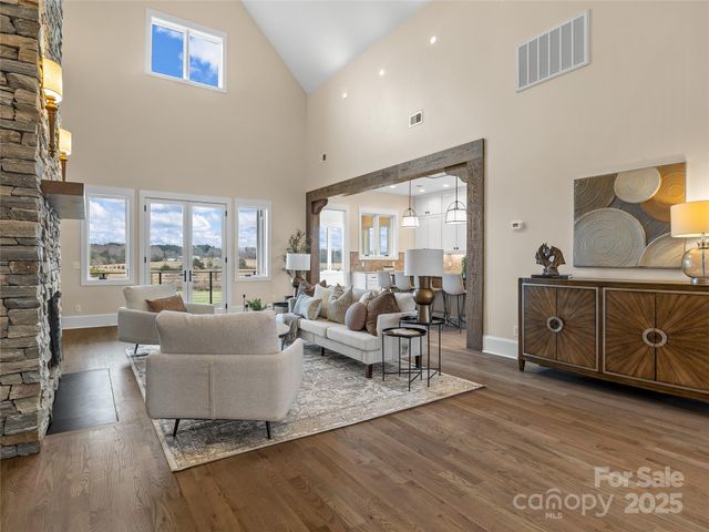 297 Mountain Meadows Lane 7, Tryon, NC 28782