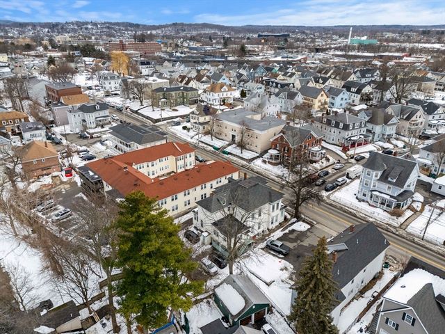 143 Westford St, Lowell, MA 01851