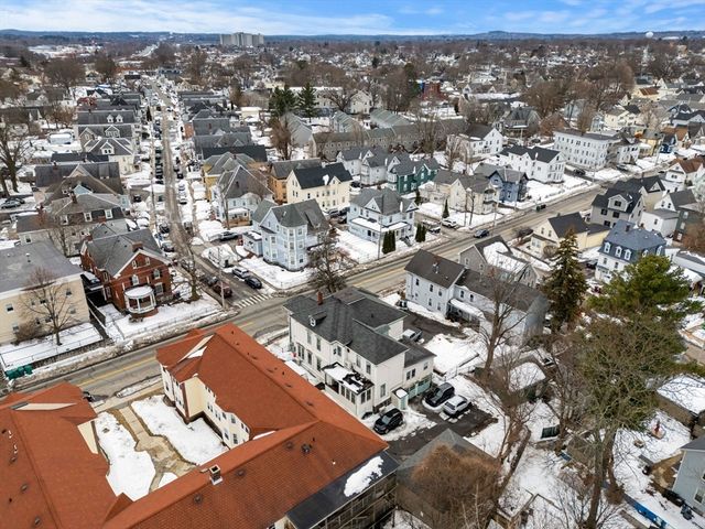 143 Westford St, Lowell, MA 01851