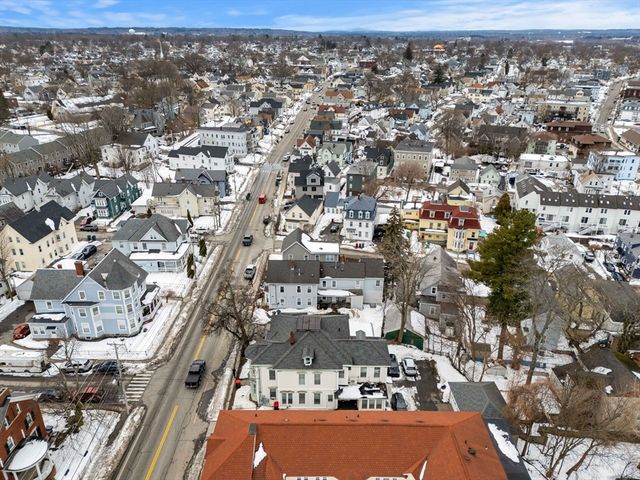 143 Westford St, Lowell, MA 01851