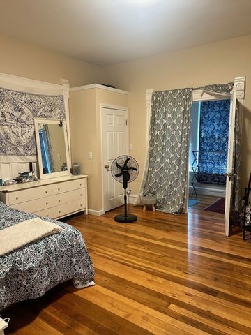 143 Westford St, Lowell, MA 01851