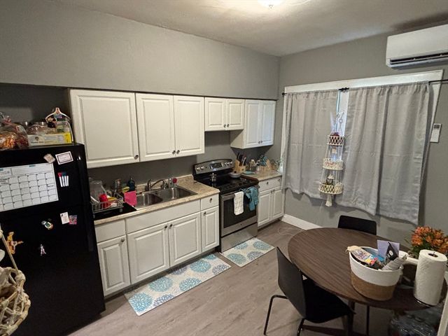143 Westford St, Lowell, MA 01851