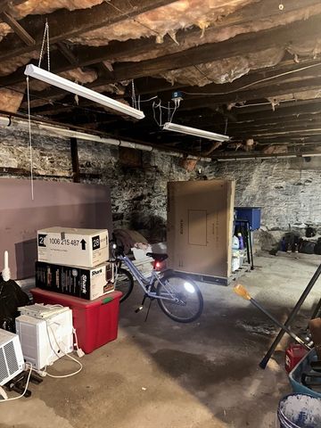 143 Westford St, Lowell, MA 01851