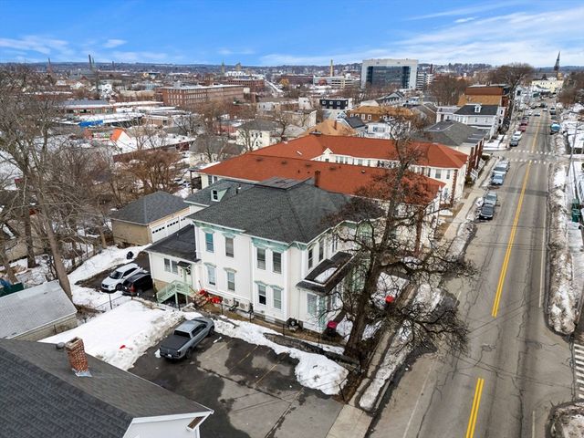 143 Westford St, Lowell, MA 01851