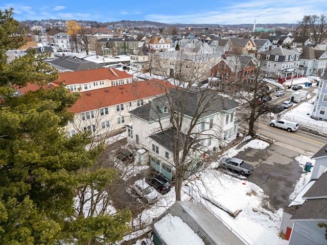 143 Westford St, Lowell, MA 01851