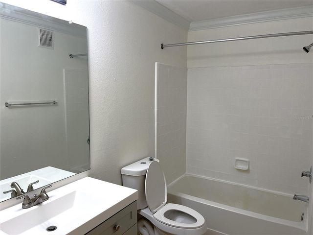 18119 BRIDLE CLUB DRIVE 18119, Tampa, FL 33647