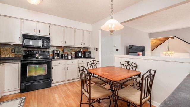 1669 Lexington Drive, Lancaster, OH 43130