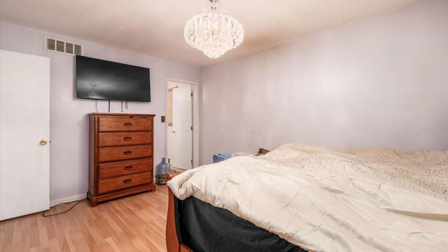 1669 Lexington Drive, Lancaster, OH 43130