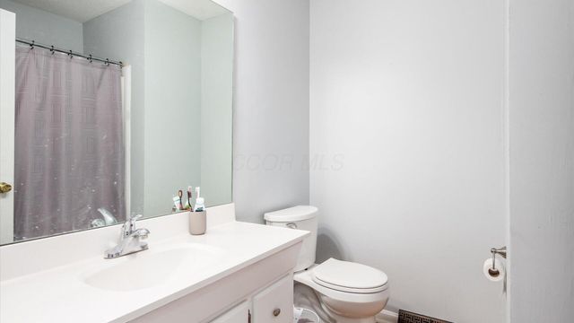 1669 Lexington Drive, Lancaster, OH 43130