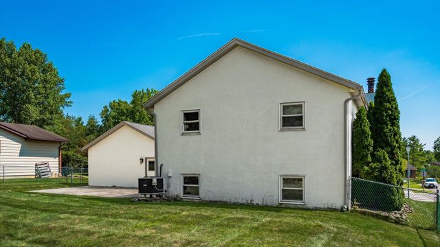1669 Lexington Drive, Lancaster, OH 43130