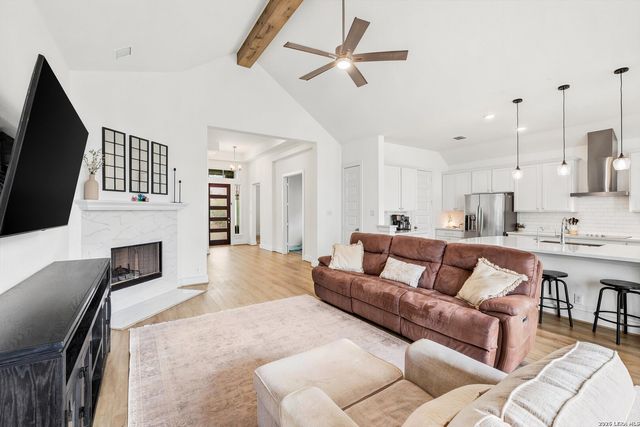 411 Aurora Basin, Cibolo, TX 78108