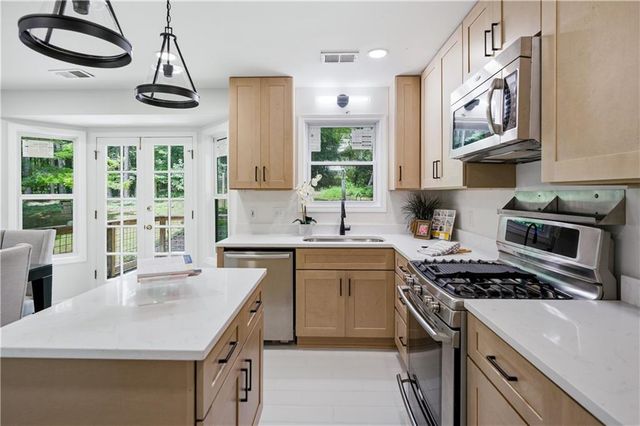 2526 Shiloh Court West NW, Kennesaw, GA 30152