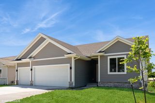 1020 2nd Street NE, Altoona, IA 50009