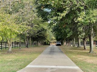 573 W Reed Valley Road, Fayetteville, AR 72704