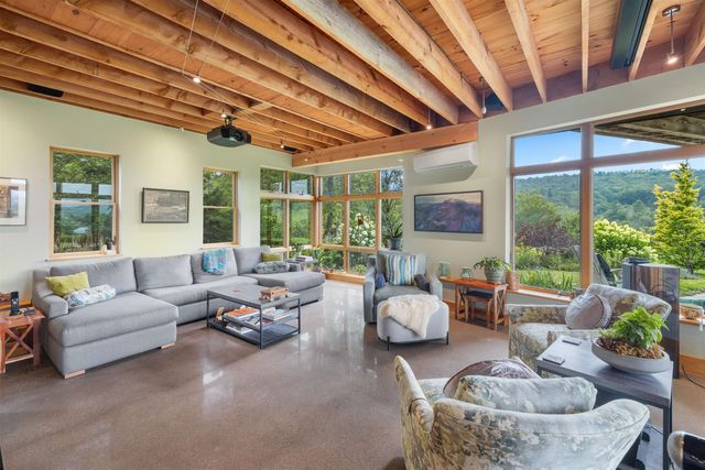 32 Steep Hill Road, Wilmington, VT 05363