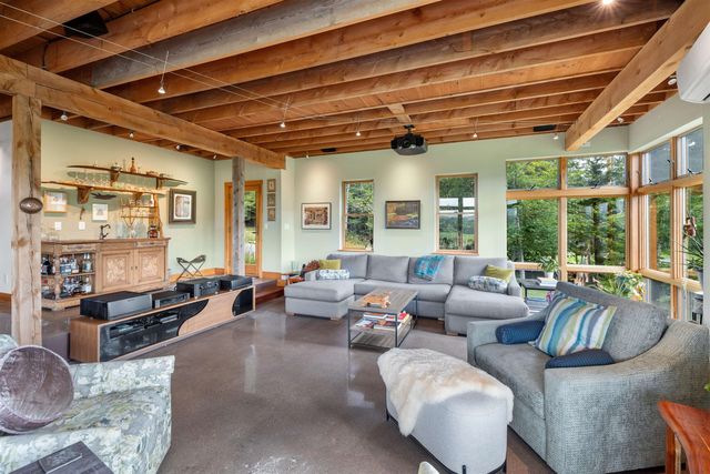 32 Steep Hill Road, Wilmington, VT 05363
