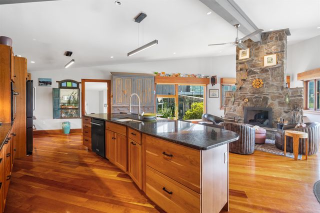 32 Steep Hill Road, Wilmington, VT 05363