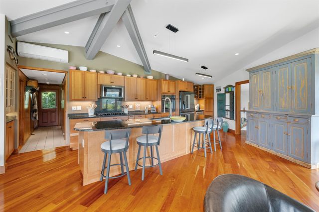 32 Steep Hill Road, Wilmington, VT 05363