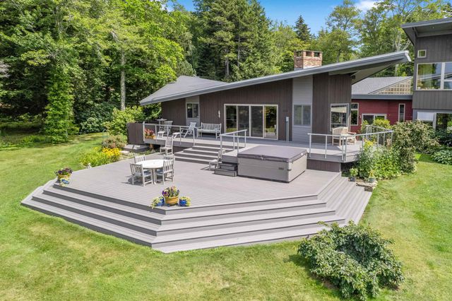 32 Steep Hill Road, Wilmington, VT 05363