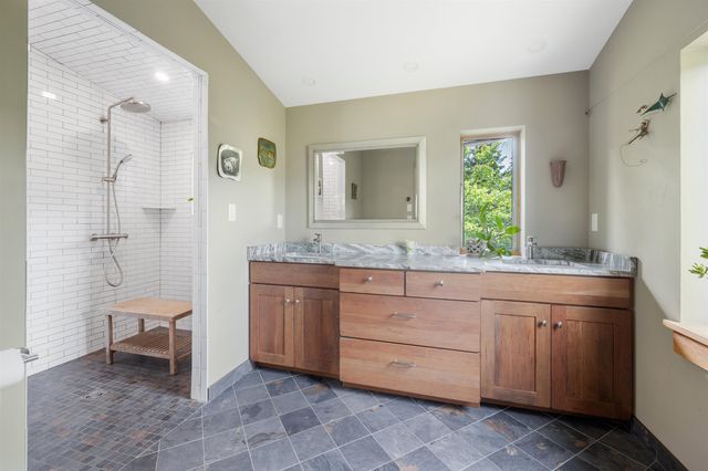 32 Steep Hill Road, Wilmington, VT 05363
