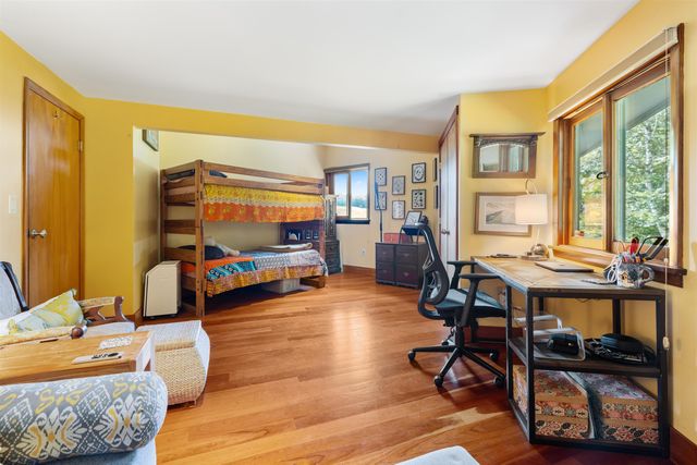 32 Steep Hill Road, Wilmington, VT 05363