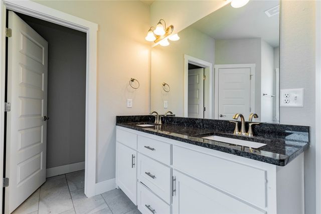 1930 Lordsburg Court, Bentonville, AR 72713