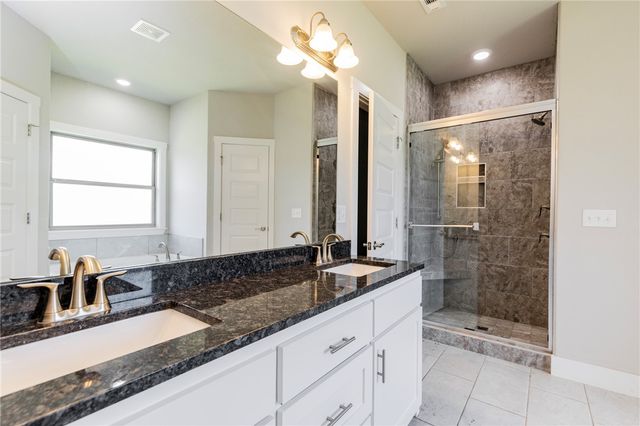 1930 Lordsburg Court, Bentonville, AR 72713