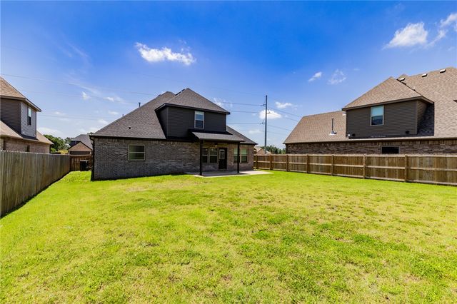 1930 Lordsburg Court, Bentonville, AR 72713