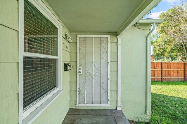 3390 Ivy St, Sacramento, CA 95838