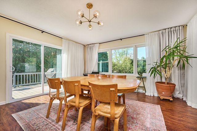 26 Oliver St., Easthampton, MA 01027
