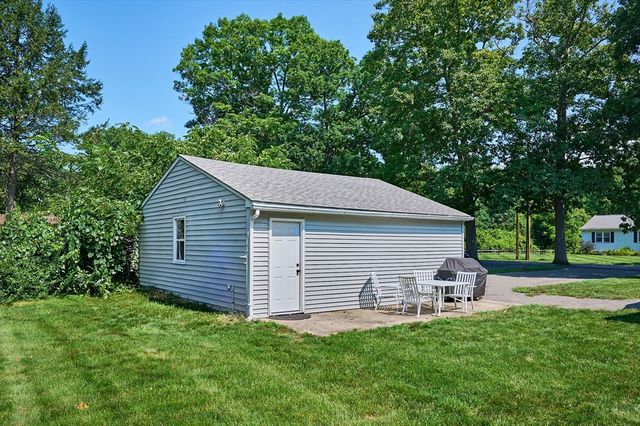 26 Oliver St., Easthampton, MA 01027