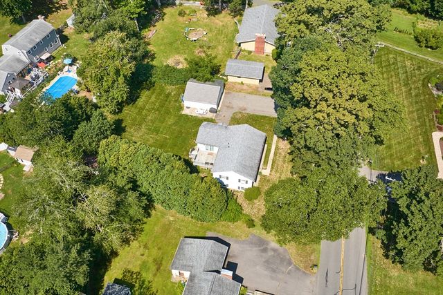 26 Oliver St., Easthampton, MA 01027