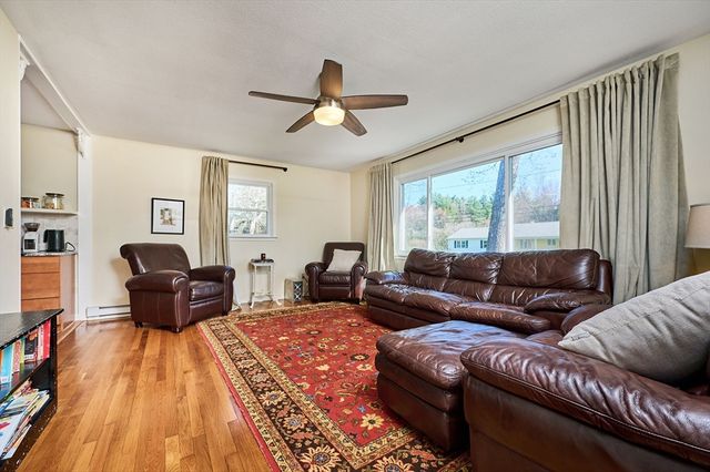 26 Oliver St., Easthampton, MA 01027