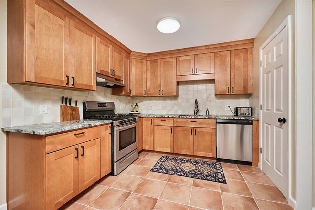 26 Oliver St., Easthampton, MA 01027