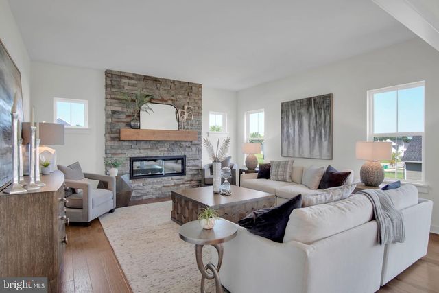 139 BERKSHIRE DR, Carlisle, PA 17015